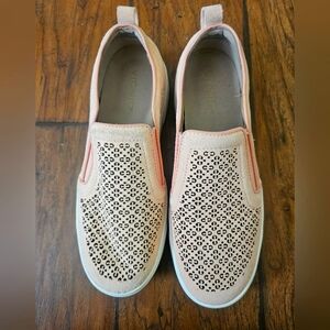 Women's Vionic Slip-On Shoes with Perforated Design Pink Size 8 1/2